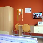 Hostel Bg Μπέργκαμο