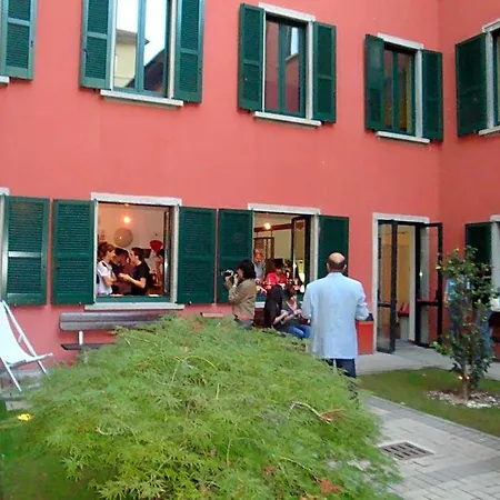 Bg Hostel *
